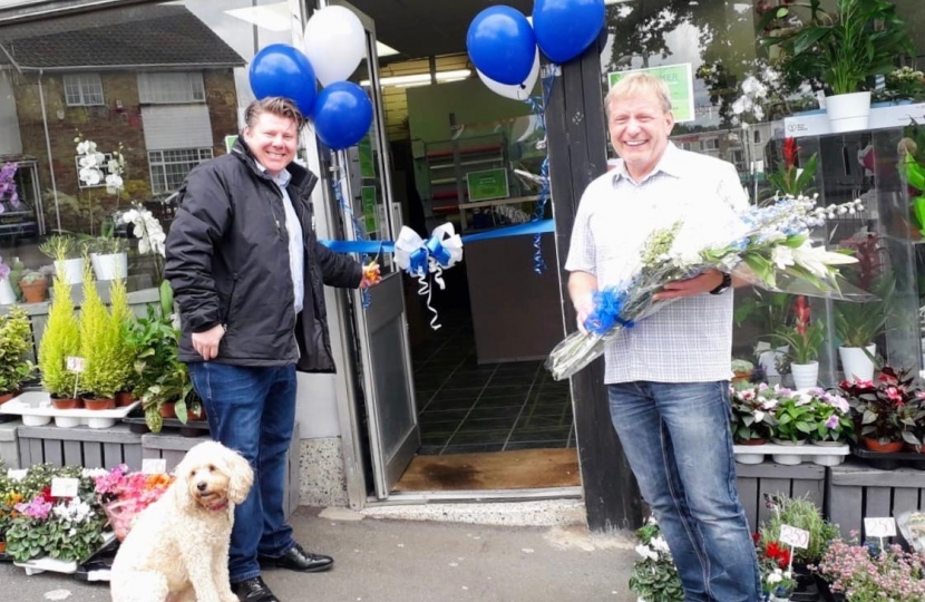 Dean Russell cuts the ribbon