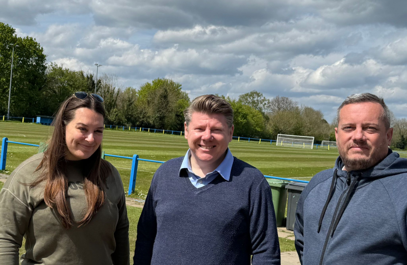 Dean meets with Sun Sports Club in Watford