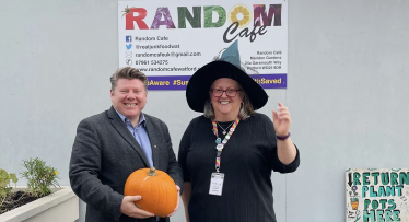 Dean Russell MP attends Random Café opening